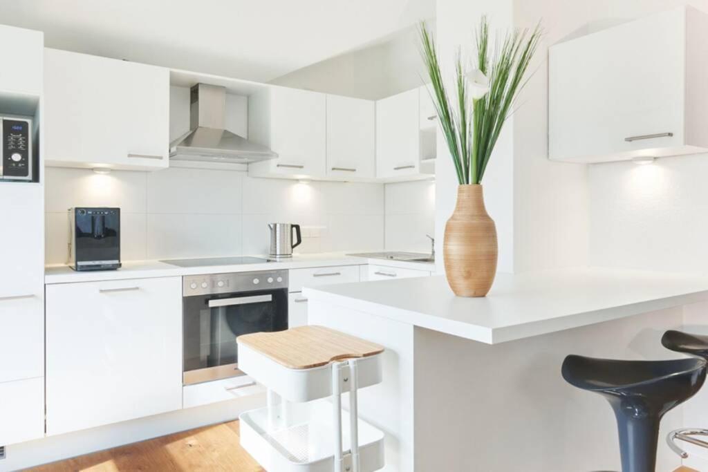 Criston Apartments - Calm Cityhome M Tybinga Zewnętrze zdjęcie
